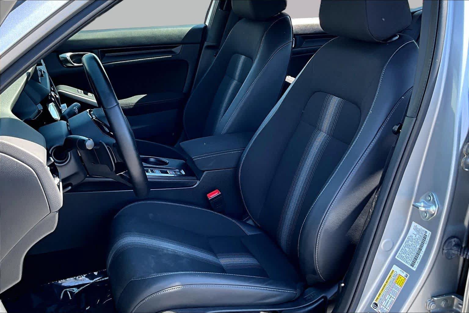 Used 2023 Honda Civic Sport image 8