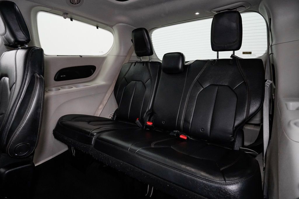 Used 2019 Chrysler Pacifica Touring-L Plus w/ Advanced Safetytec Group image 25