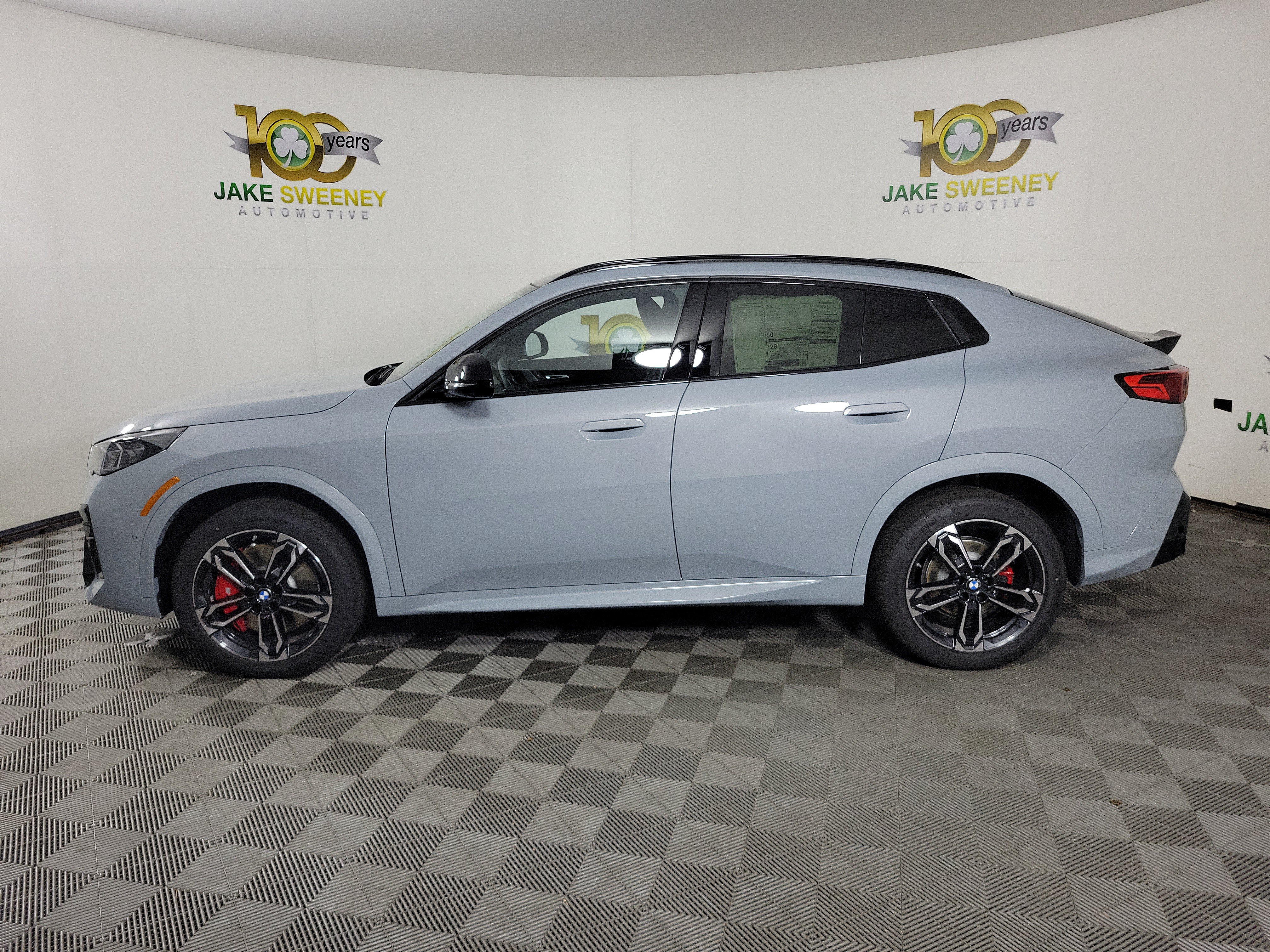 New 2026 BMW X2 xDrive28i w/ Technology Package AWD/4WD image 4