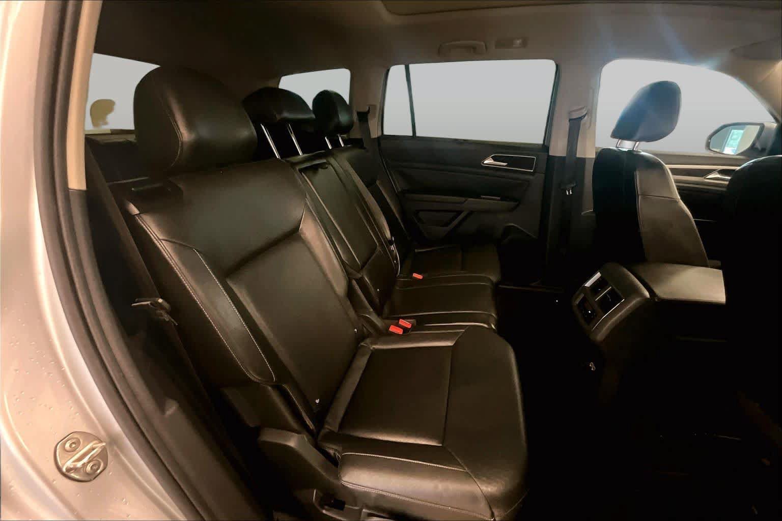 Used 2018 Volkswagen Atlas SEL FWD image 19