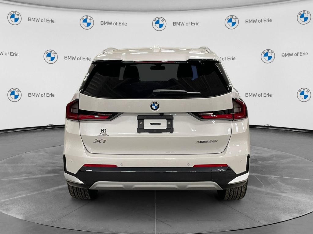 New 2027 BMW X1 xDrive28i AWD/4WD image 4