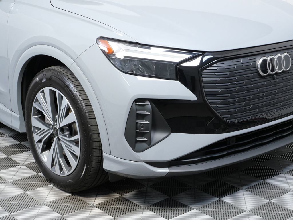 Used 2025 Audi Q4 e-tron Premium Plus w/ Premium Plus image 23