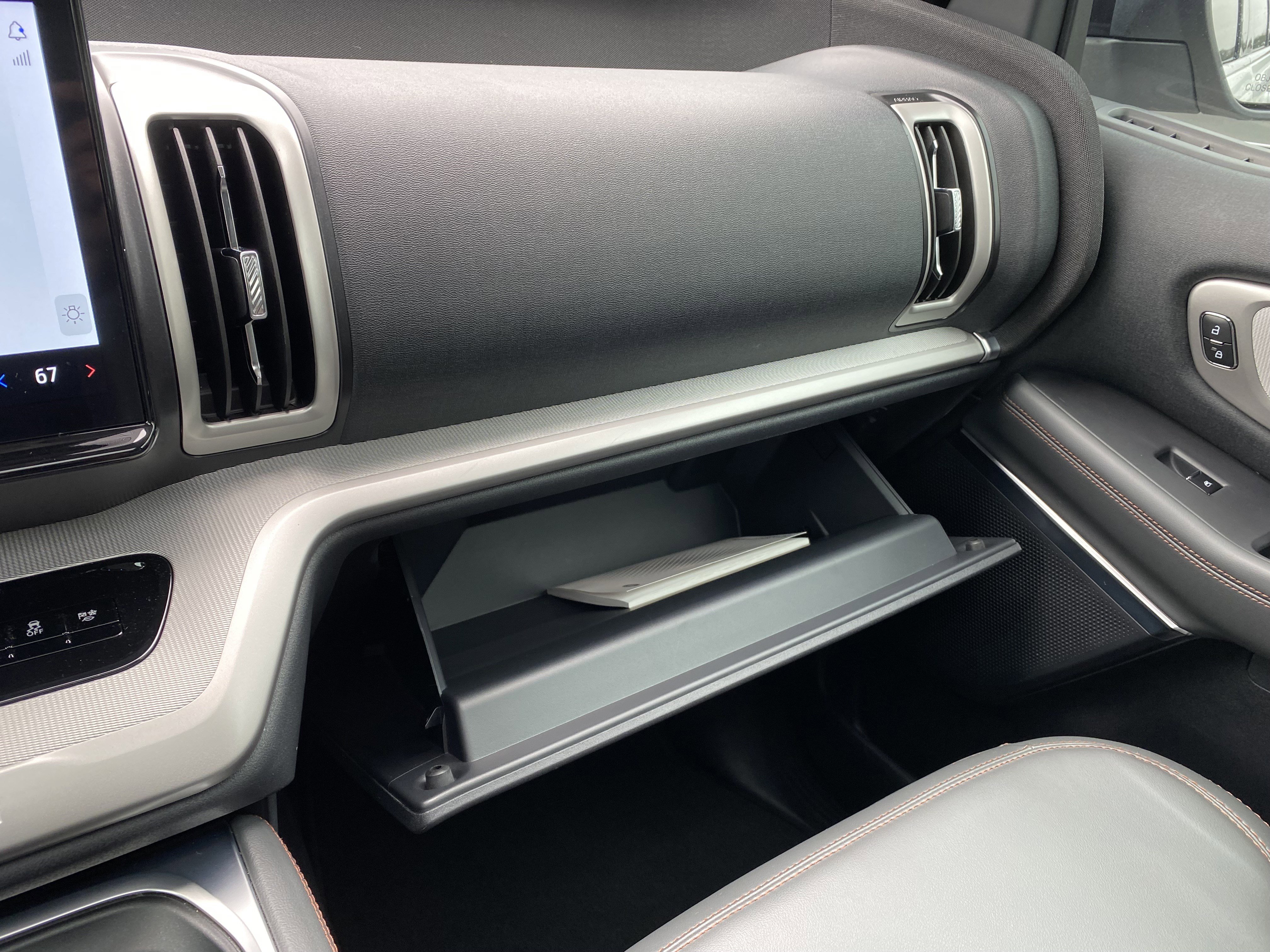 Used 2025 Ford Expedition Max Active image 30