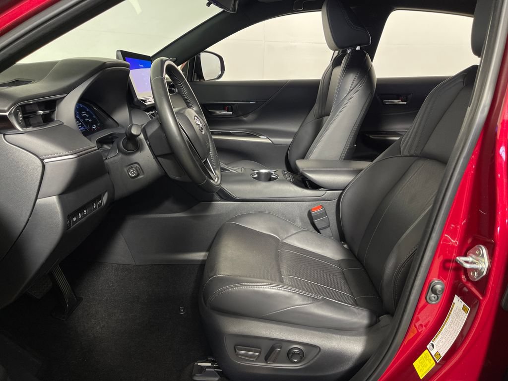 Certified 2024 Toyota Venza Limited AWD/4WD image 12