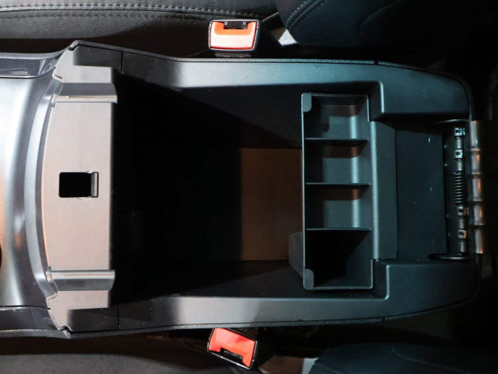 Used 2017 Ford Explorer XLT w/ Equipment Group 202A image 39