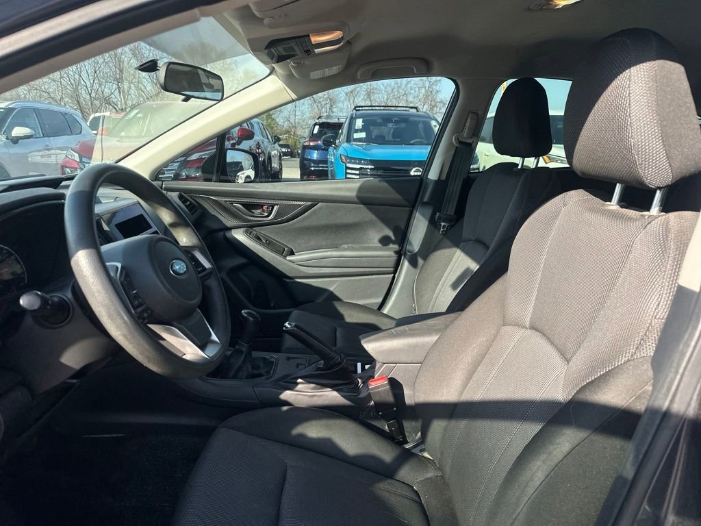 Used 2017 Subaru Impreza 2.0i image 9