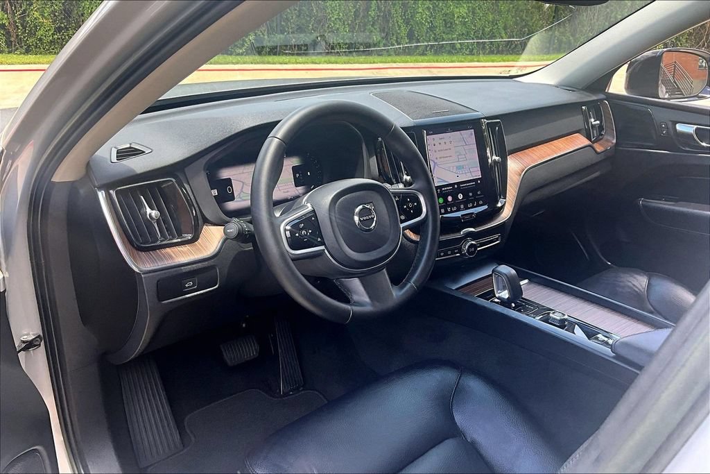 Certified 2023 Volvo XC60 B5 Plus w/ Climate Package AWD/4WD image 17