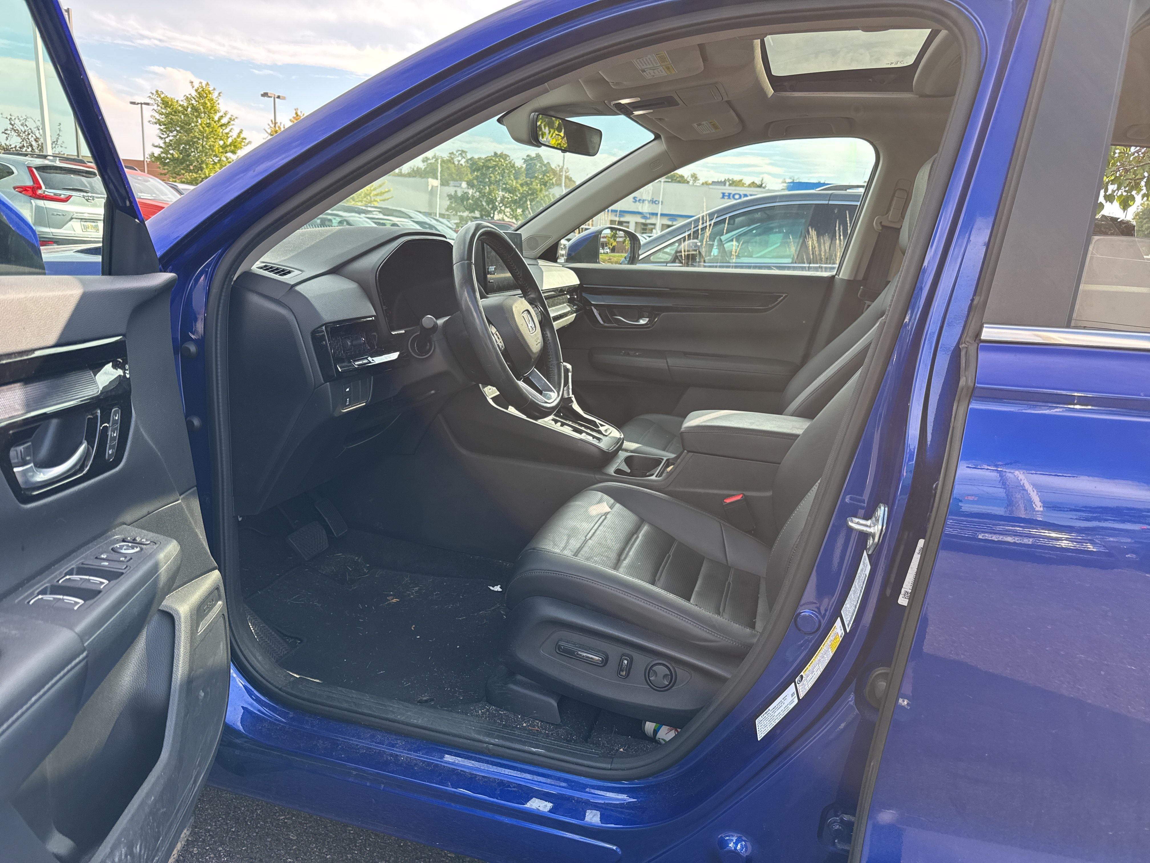 Used 2024 Honda CR-V EX-L image 3
