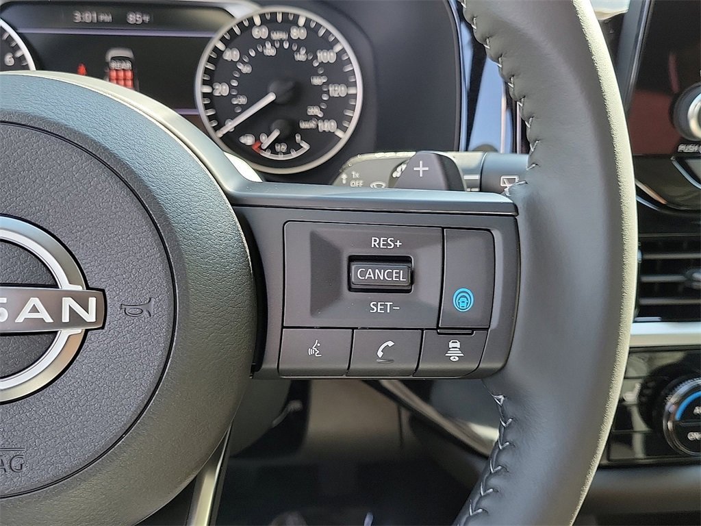 New 2025 Nissan Pathfinder SV image 7