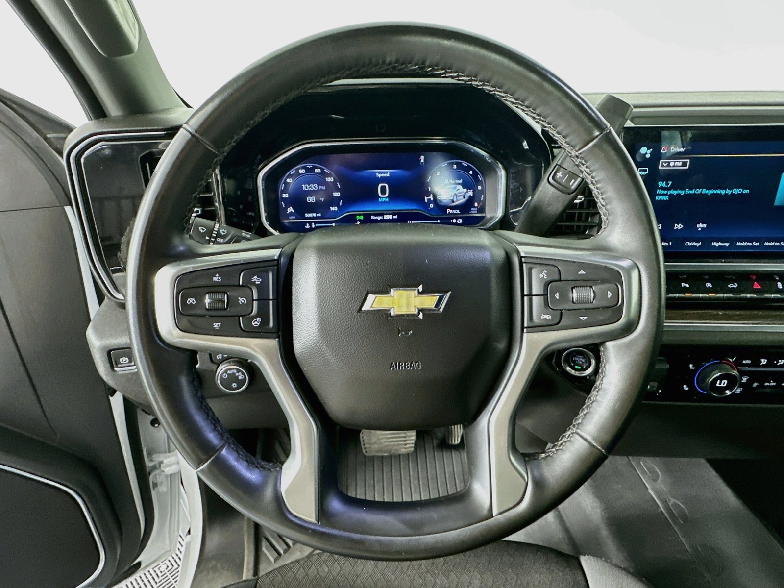 Used 2024 Chevrolet Silverado 1500 LT AWD/4WD image 12