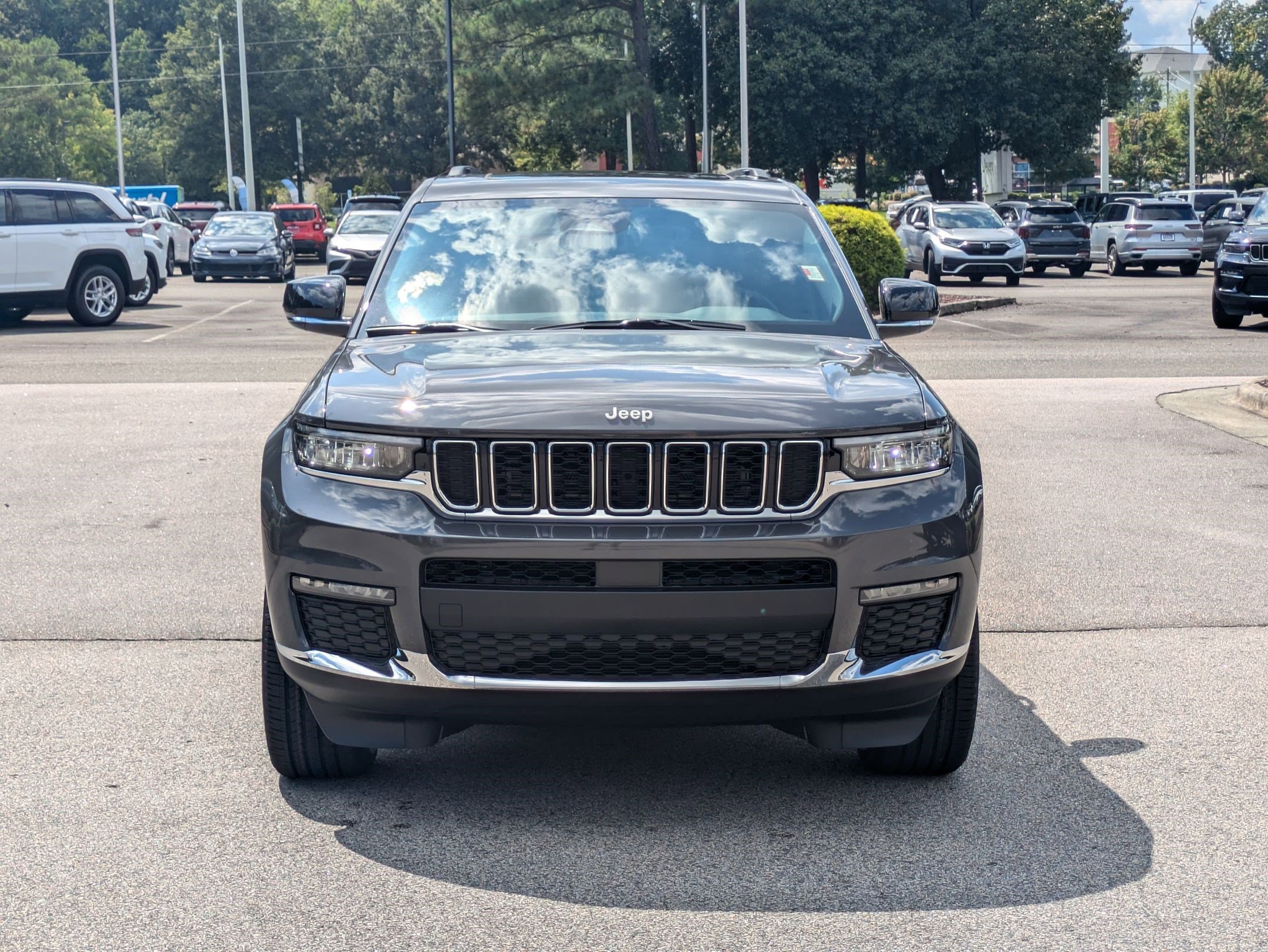 New 2025 Jeep Grand Cherokee L Limited image 2