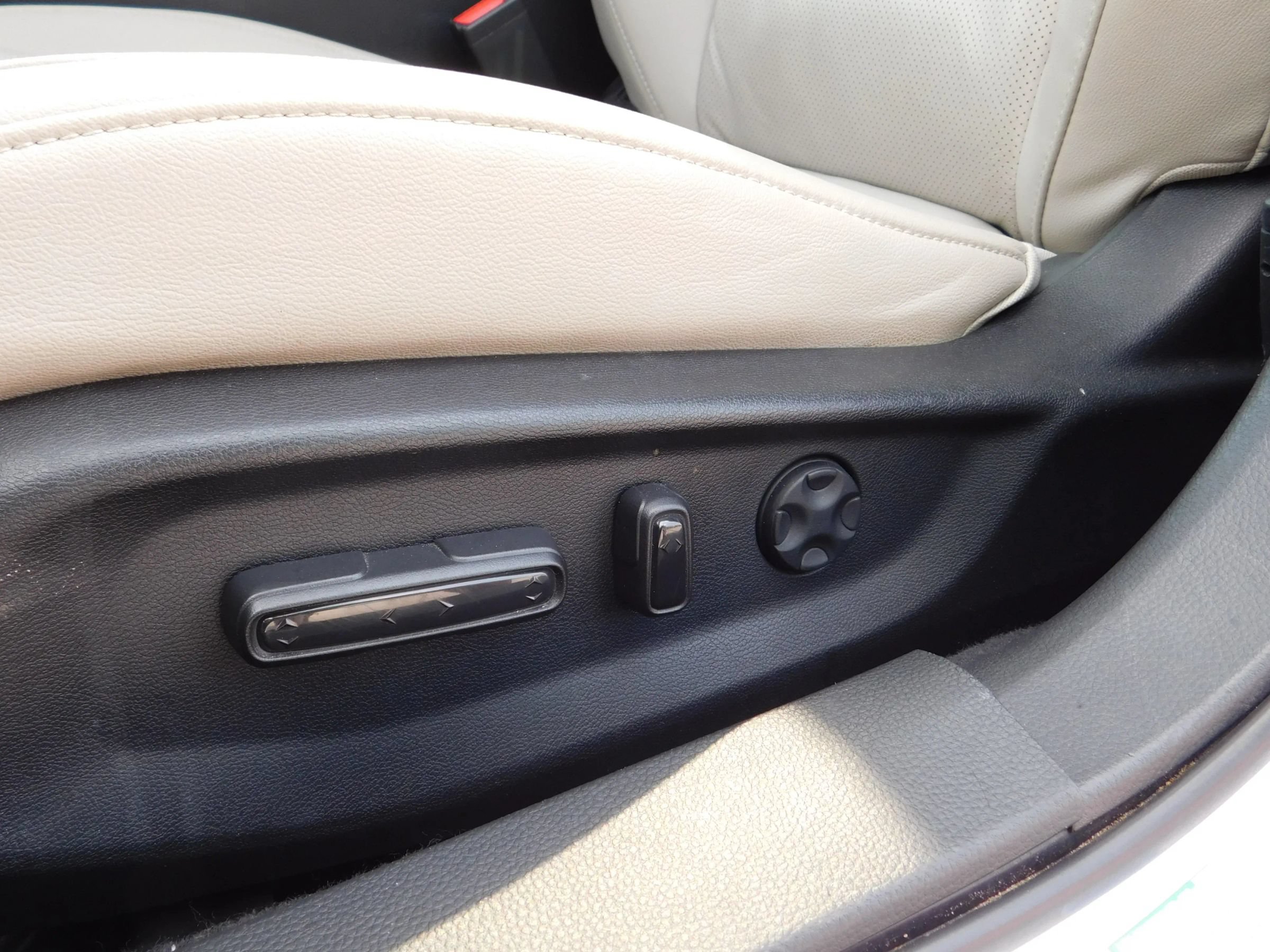 Used 2019 Honda Accord Touring image 13