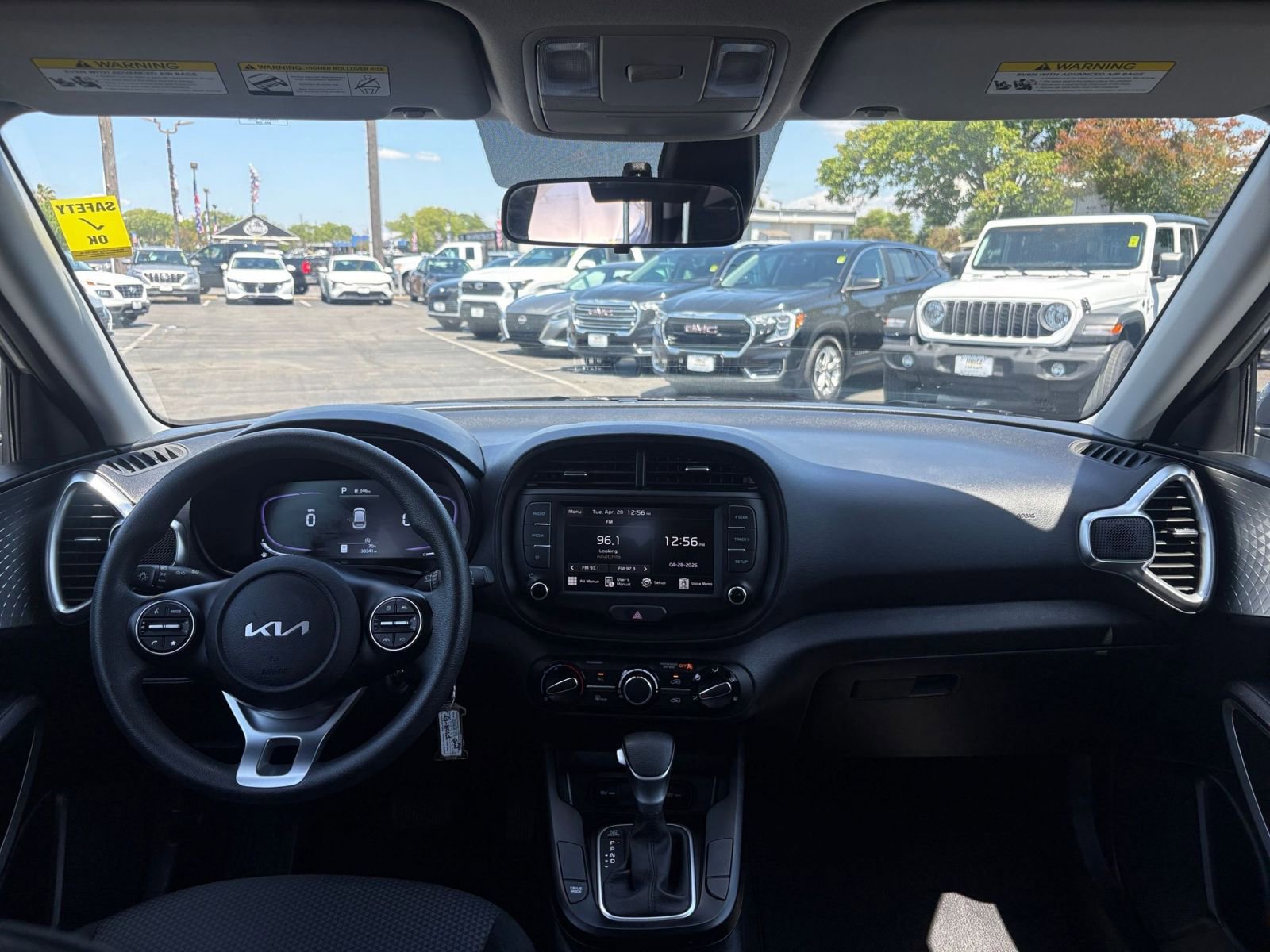 Used 2025 Kia Soul LX w/ LX Technology Package FWD image 31