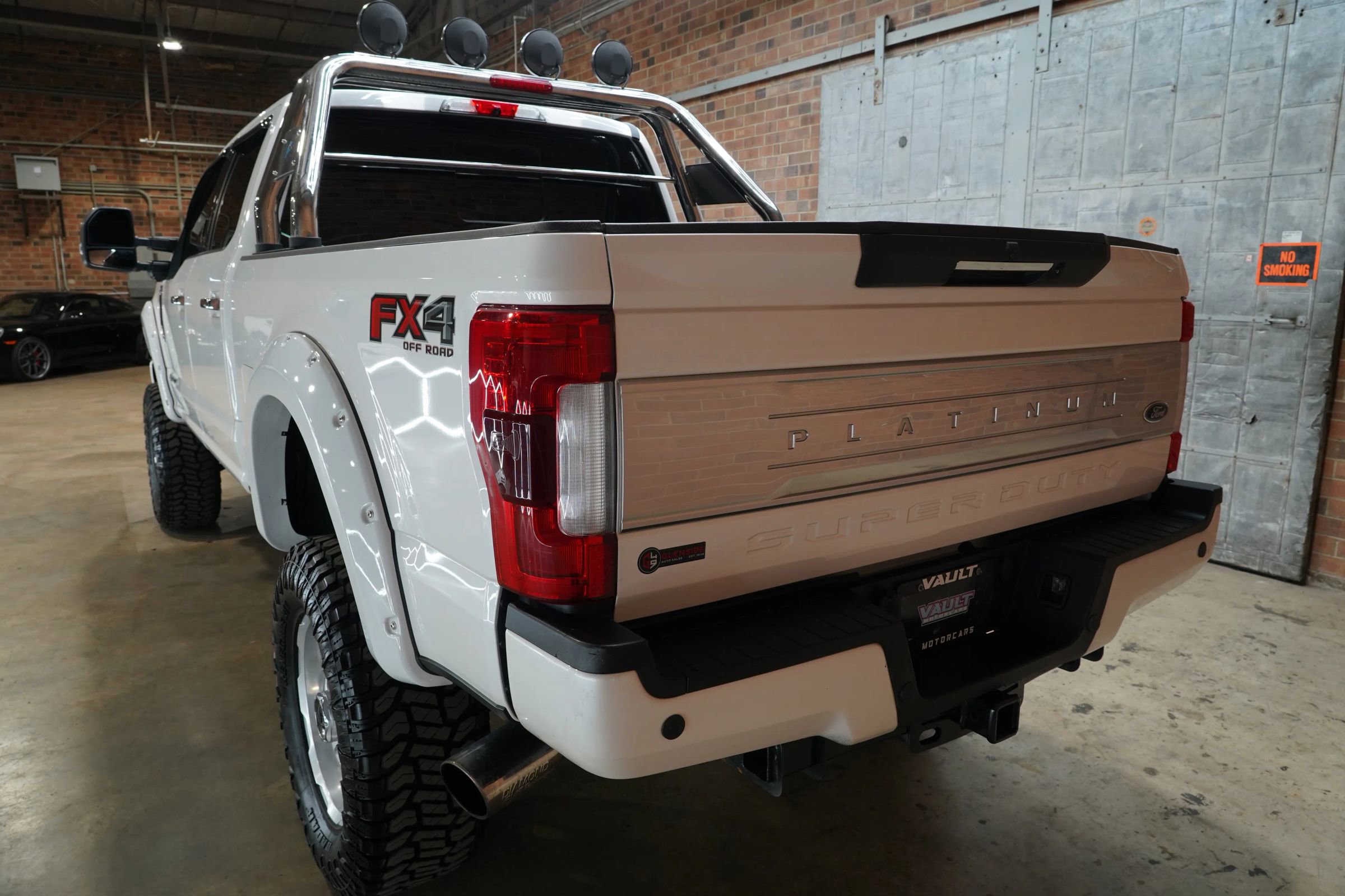 Used 2019 Ford F350 Platinum w/ Platinum Ultimate Package AWD/4WD image 10