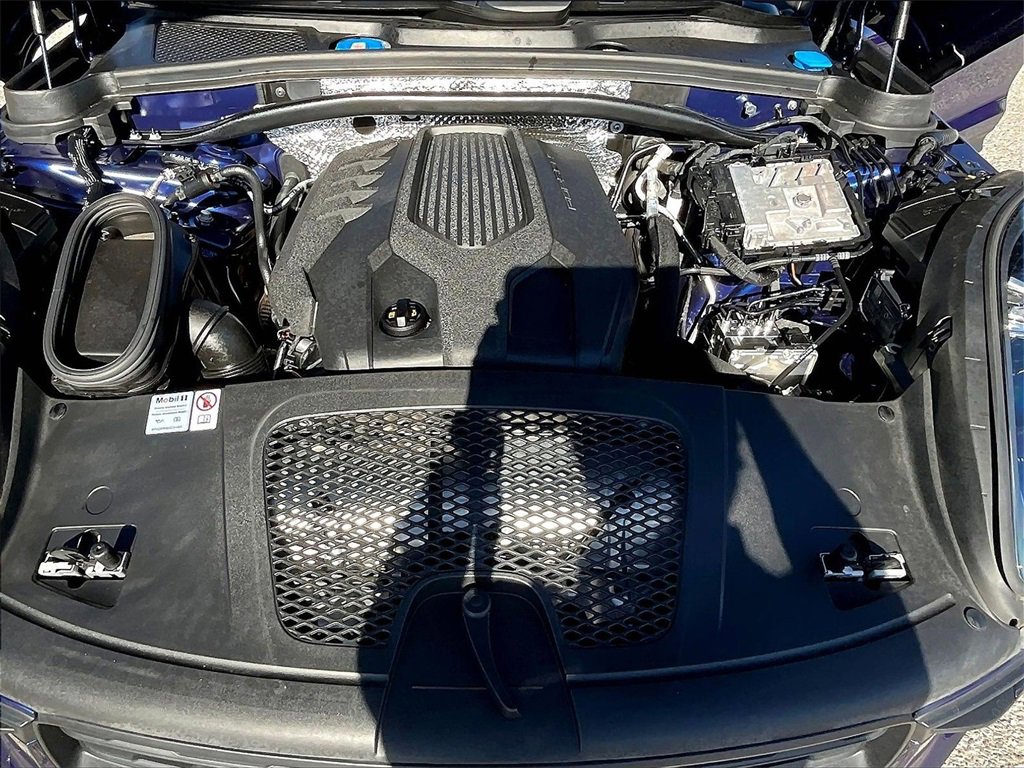 Used 2024 Porsche Macan image 23