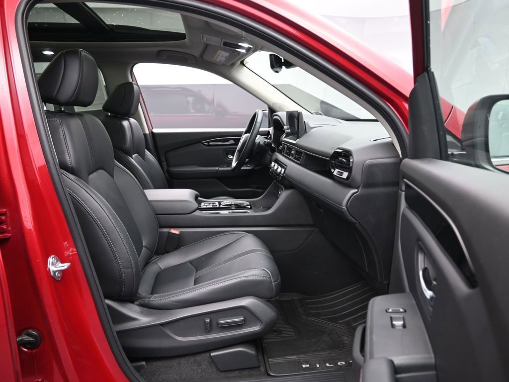 Used 2024 Honda Pilot Touring image 32