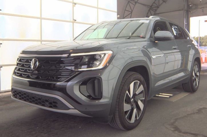 Used 2025 Volkswagen Atlas Cross Sport SE FWD image 1