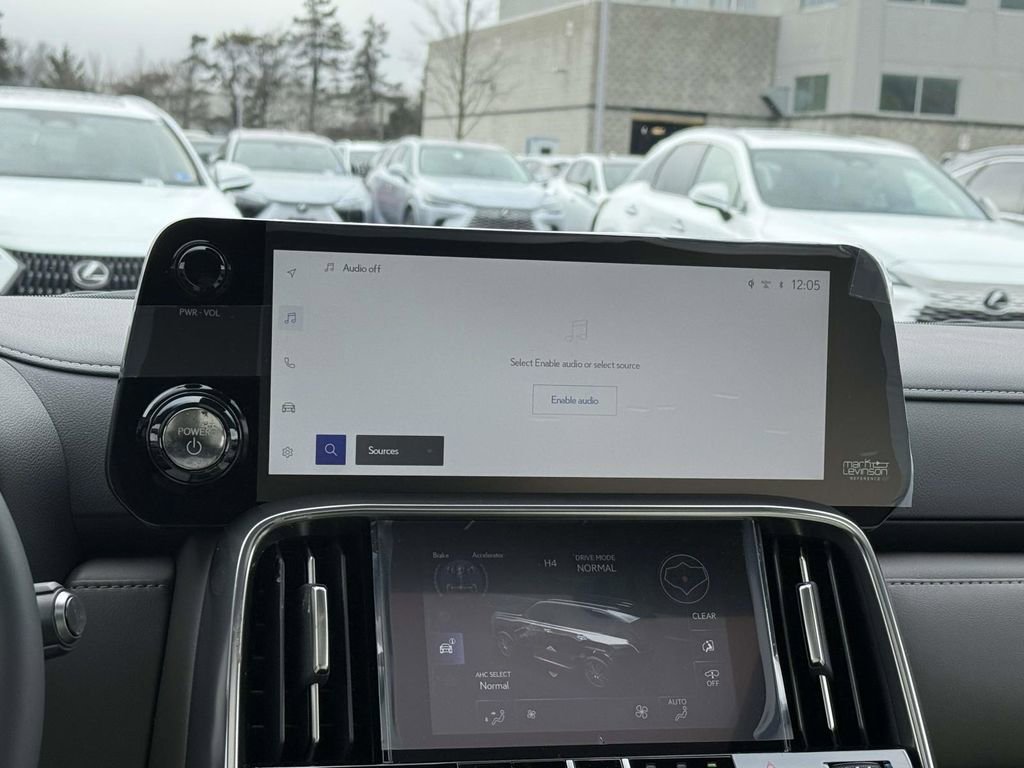 New 2026 Lexus LX 700h Luxury image 10