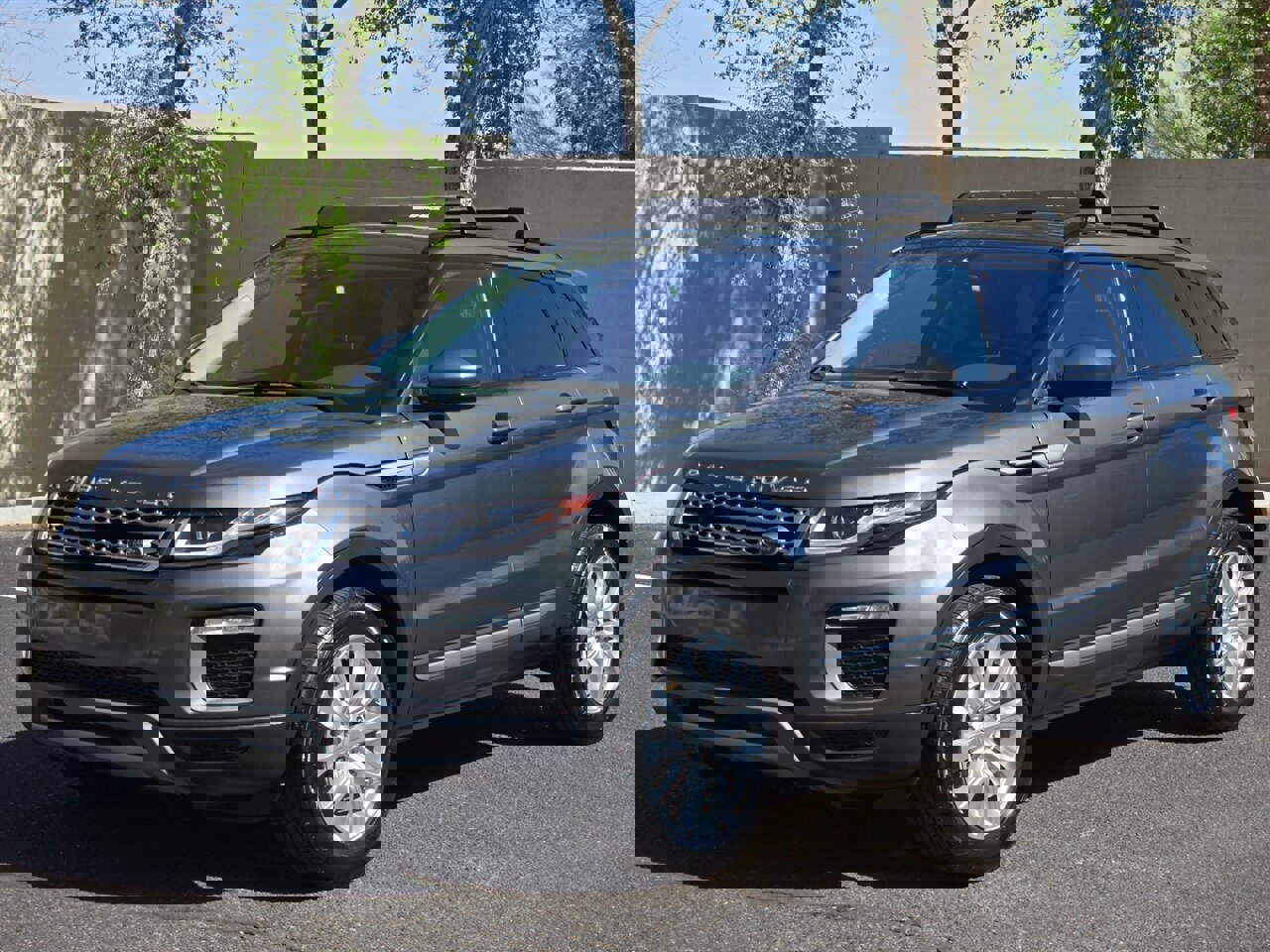 Used 2017 Land Rover Range Rover Evoque SE image 6