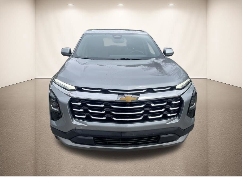 Used 2025 Chevrolet Equinox LT FWD image 12