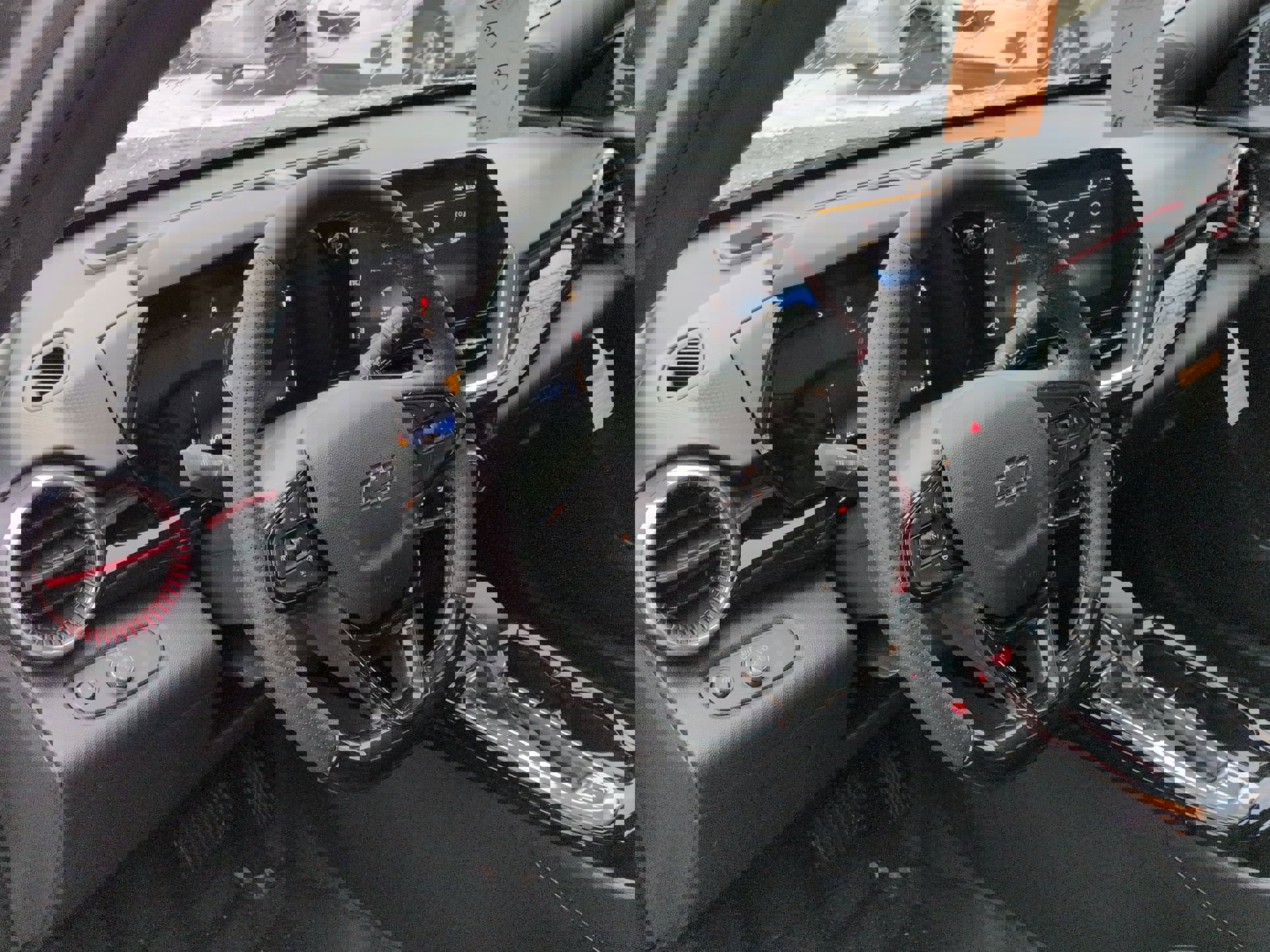 New 2026 Chevrolet Trax RS w/ Sunroof Package image 71