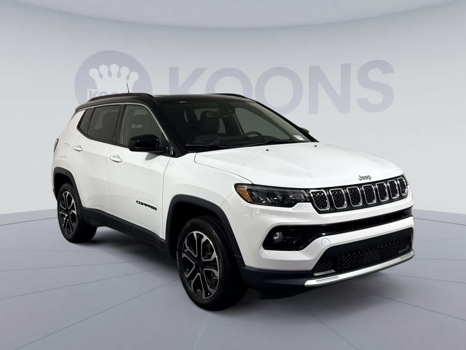 Used 2024 Jeep Compass Limited w/ Sun and Sound Group AWD/4WD image 10