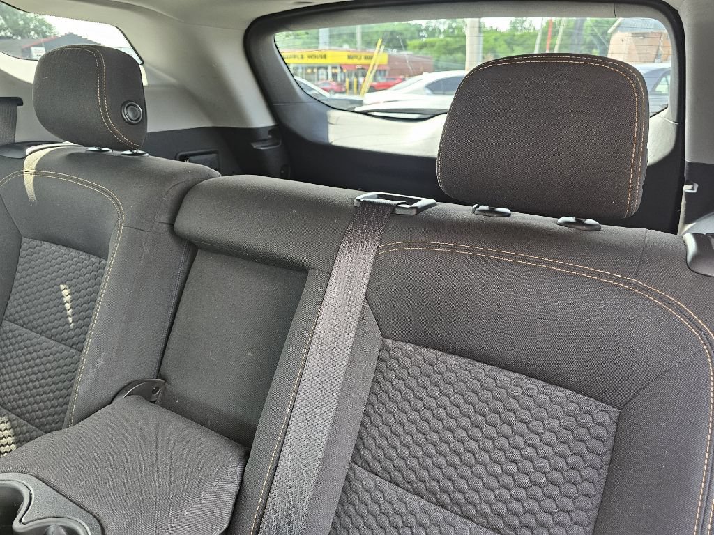 Used 2019 GMC Terrain SLE w/ Black Edition AWD/4WD image 28