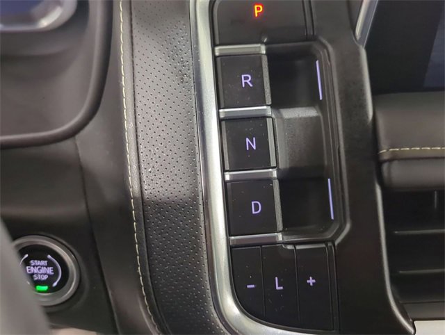 Certified 2024 GMC Yukon SLT w/ SLT Luxury Package image 15