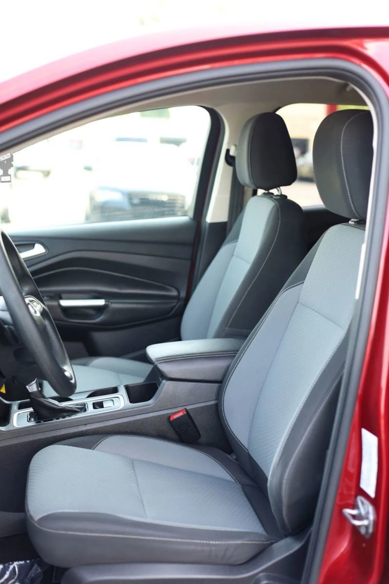 Used 2017 Ford Escape SE w/ SE Cold Weather Package image 23