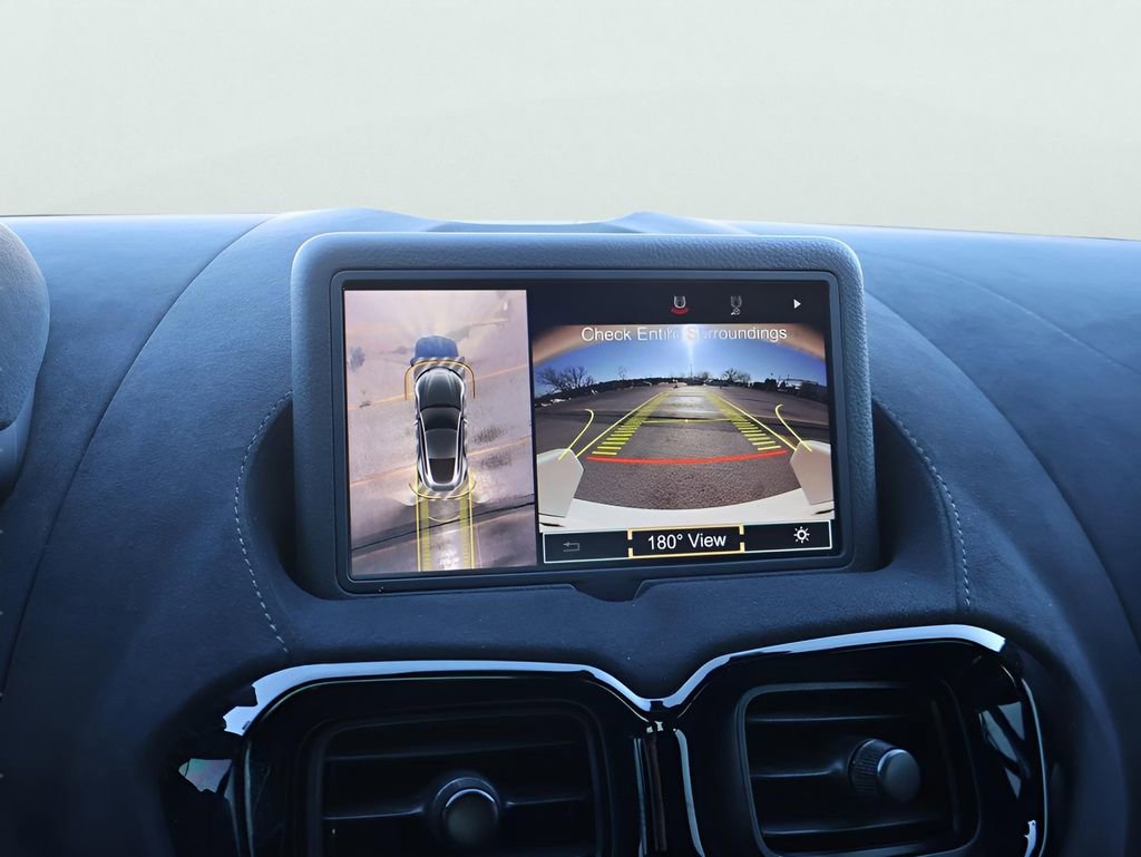 Used 2020 Aston Martin V8 Vantage Coupe image 20