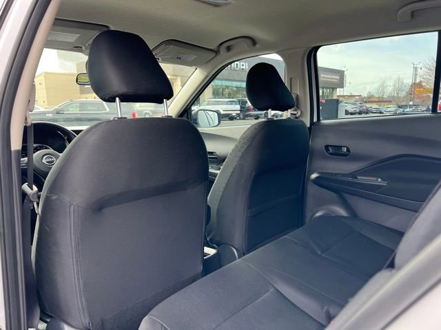 Used 2024 Nissan Kicks S FWD image 11