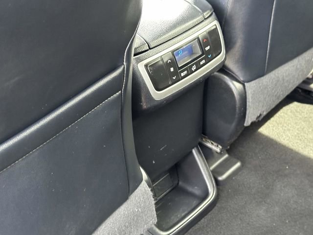 Used 2017 Toyota Highlander XLE AWD/4WD image 15