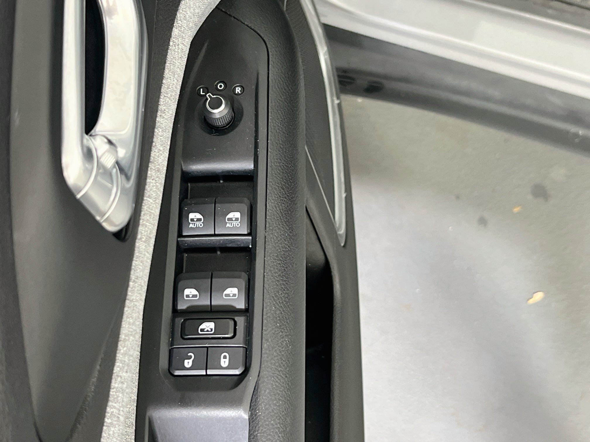 Used 2022 Jeep Compass Latitude w/ Convenience Group AWD/4WD image 17