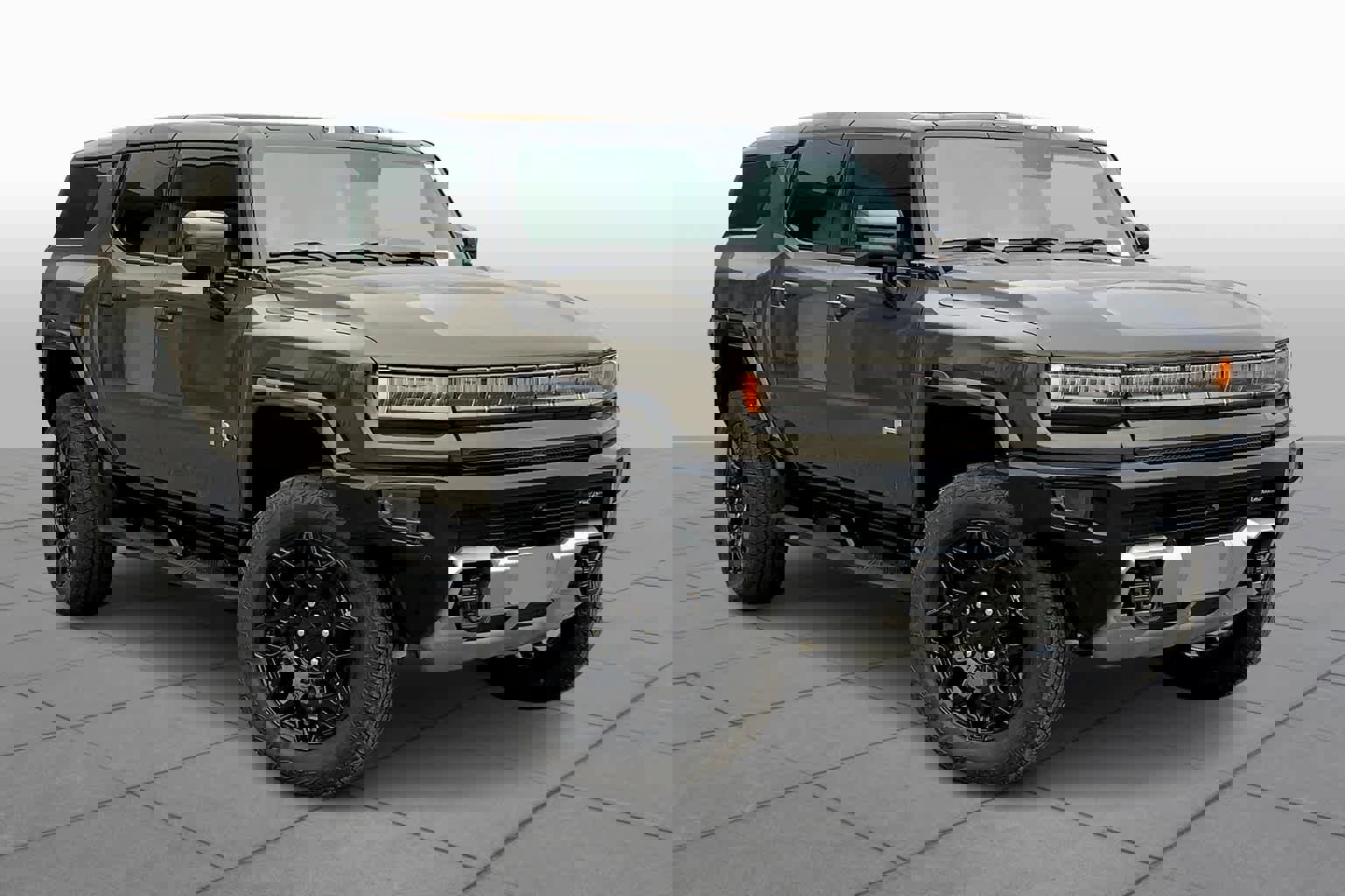 New 2025 GMC Hummer EV 2X image 2