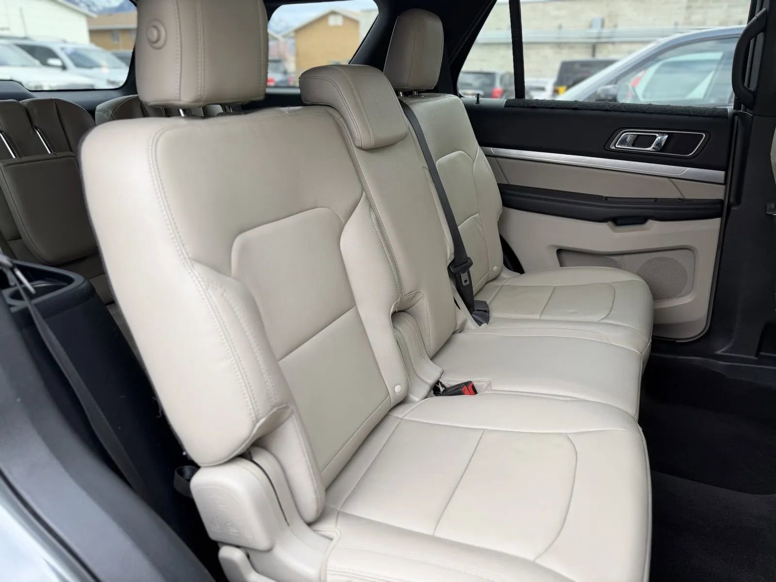 Used 2018 Ford Explorer XLT w/ Equipment Group 202A image 20