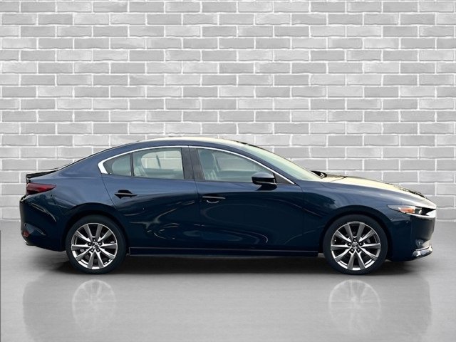 Used 2020 MAZDA MAZDA3 Sedan w/ Select Package image 8