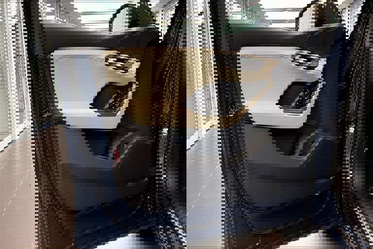 Certified 2025 Audi Q6 e-tron Premium w/ Convenience Package image 20