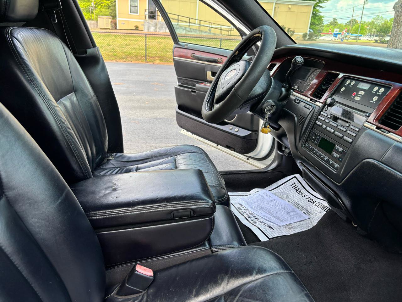 Used 2004 Lincoln Town Car Executive RWD image 8