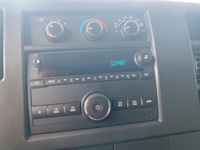 Used 2018 Chevrolet Express 2500 RWD image 20