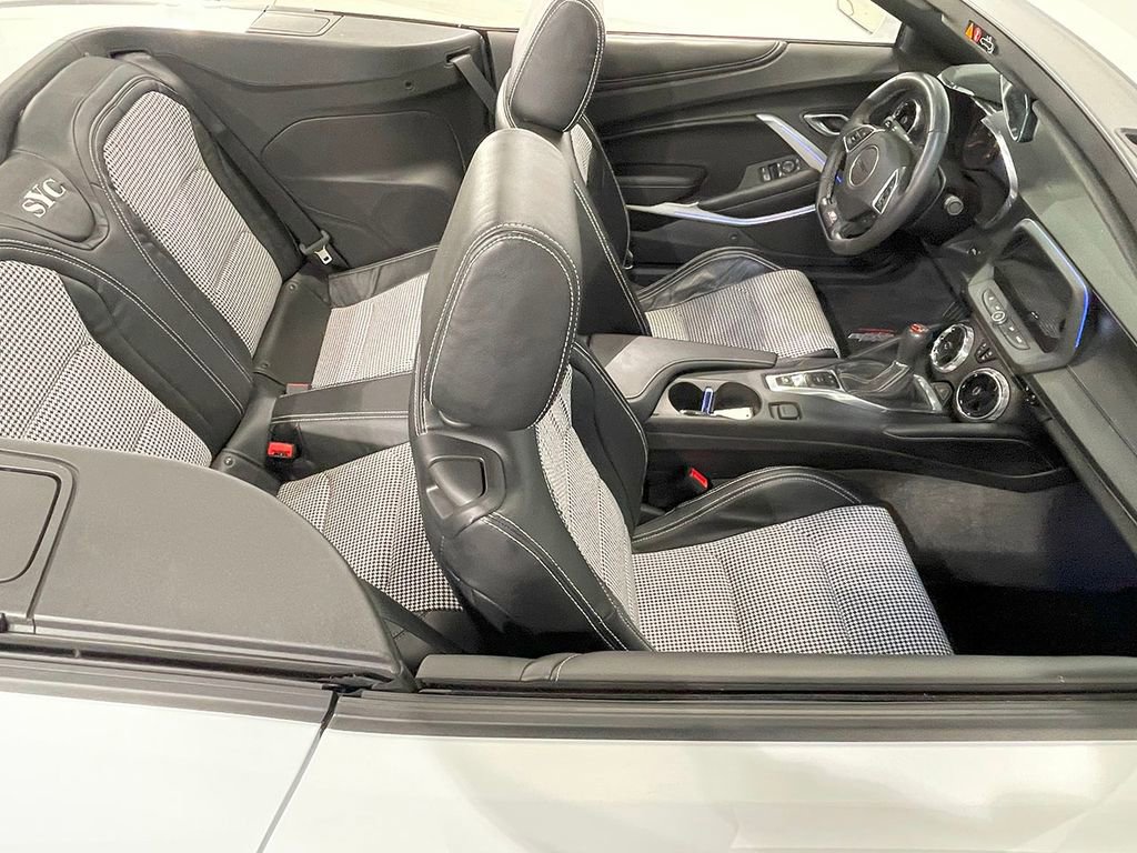 Used 2018 Chevrolet Camaro SS image 58