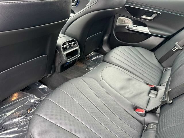 Certified 2025 Mercedes-Benz E 350 4MATIC Sedan image 13