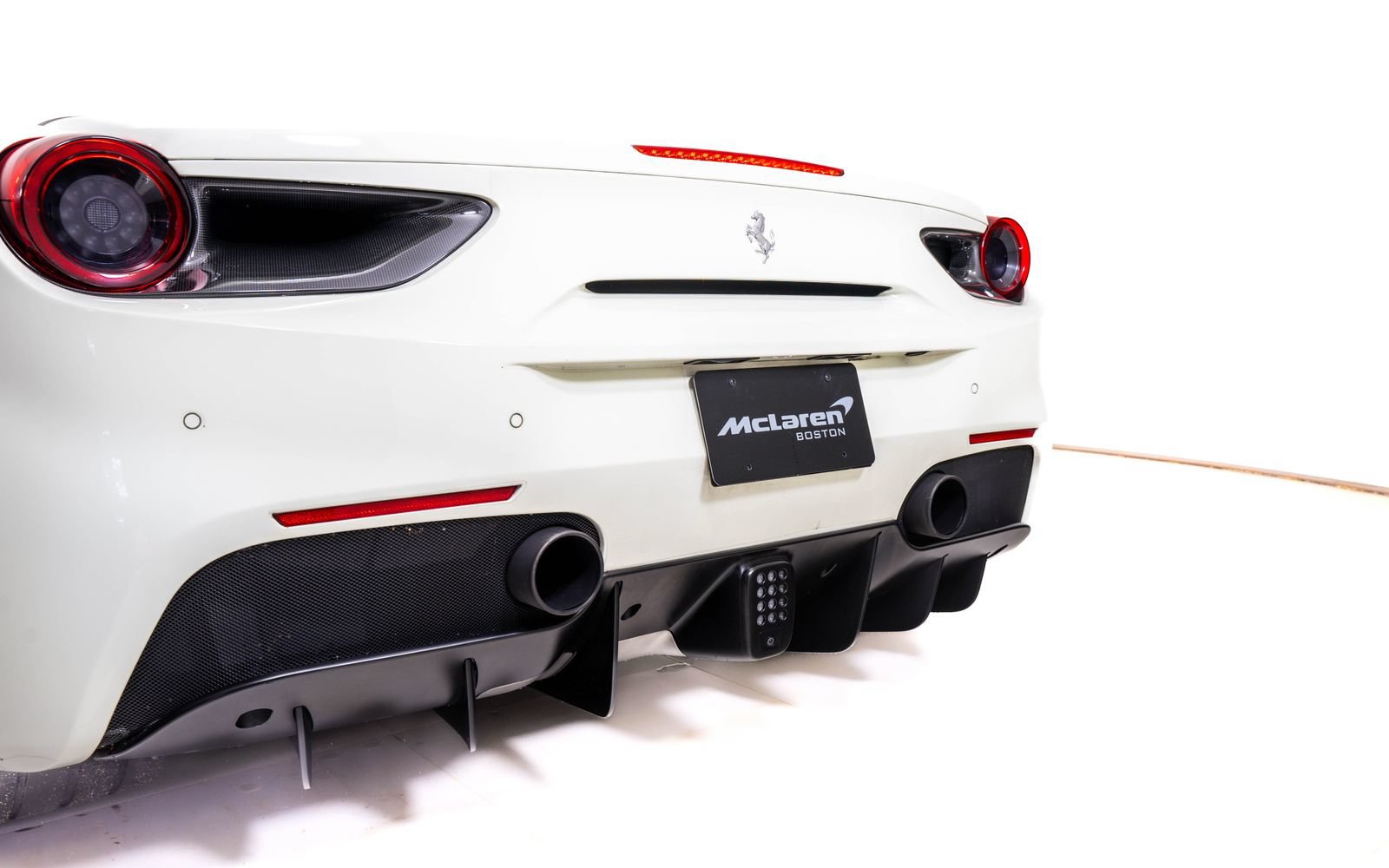 Used 2017 Ferrari 488 Spider RWD image 13