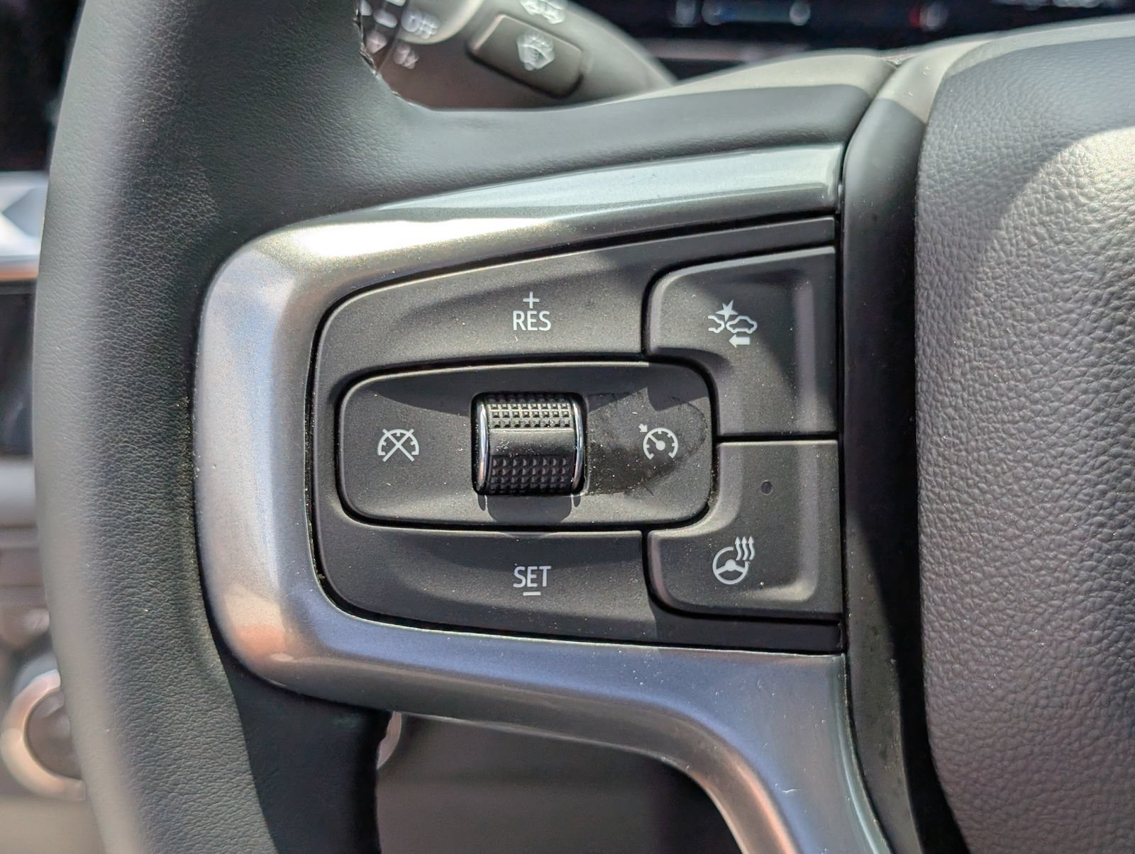 Used 2023 Chevrolet Silverado 1500 LT AWD/4WD image 22