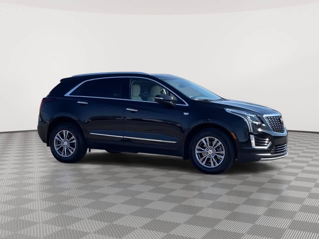 Certified 2023 Cadillac XT5 Premium Luxury image 2