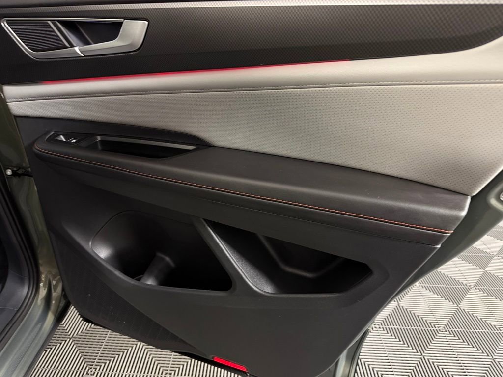 Used 2024 Volkswagen Atlas Peak Edition SE AWD/4WD image 30