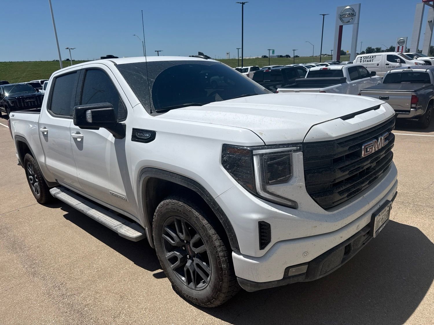 Used 2026 GMC Sierra 1500 Elevation w/ Elevation Premium Package AWD/4WD image 3
