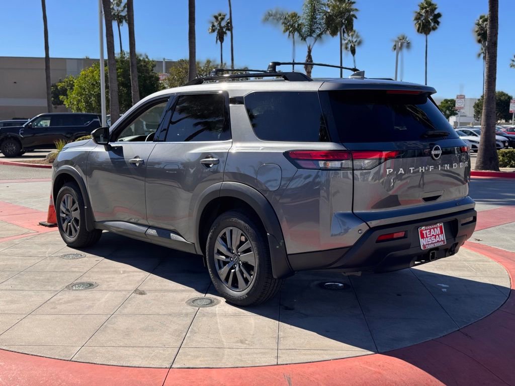 New 2025 Nissan Pathfinder SV w/ SV Premium Package image 5