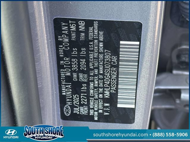 Certified 2025 Hyundai Elantra Limited w/ Cargo Package FWD image 22