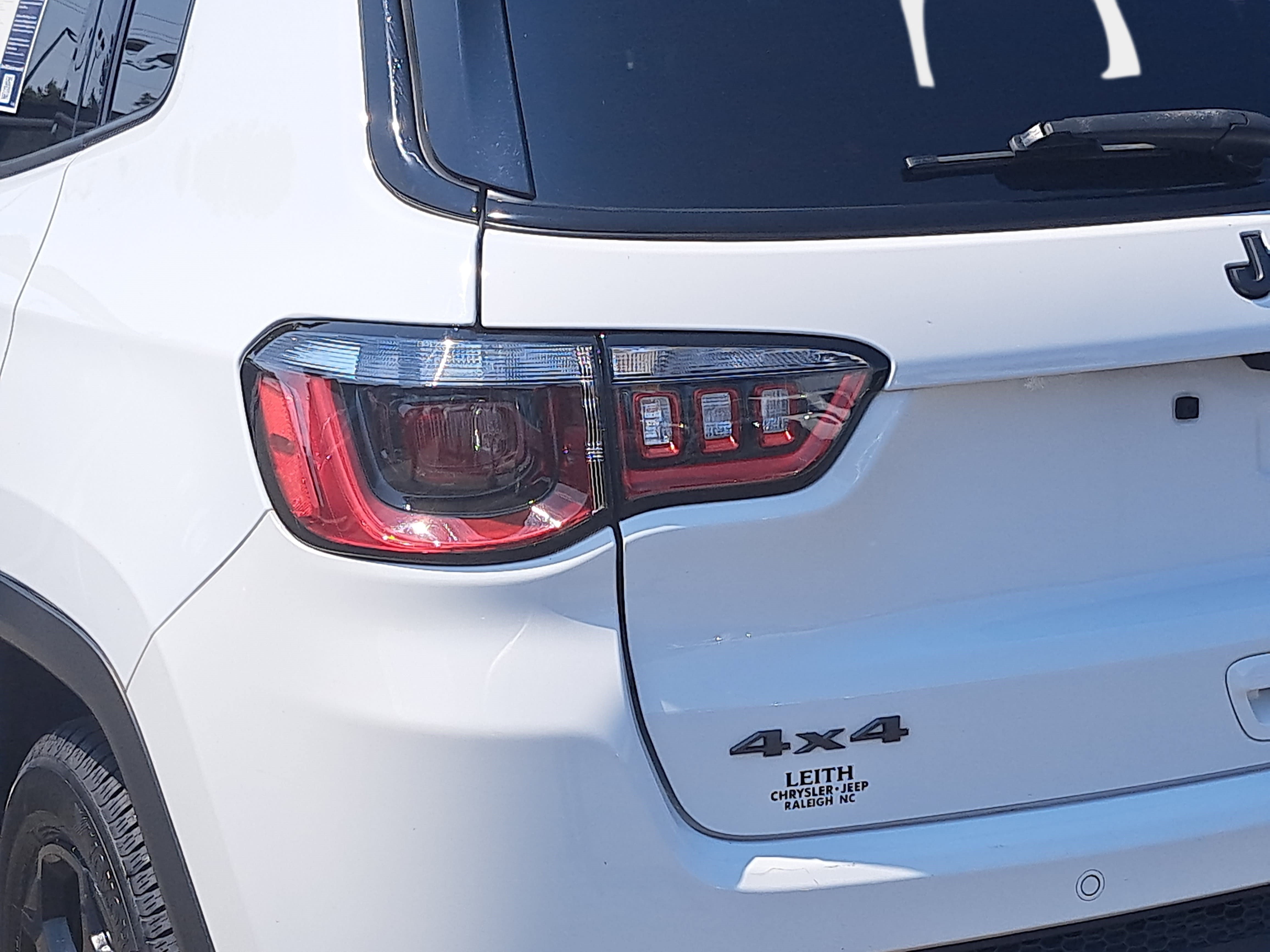 Used 2023 Jeep Compass Trailhawk AWD/4WD image 31