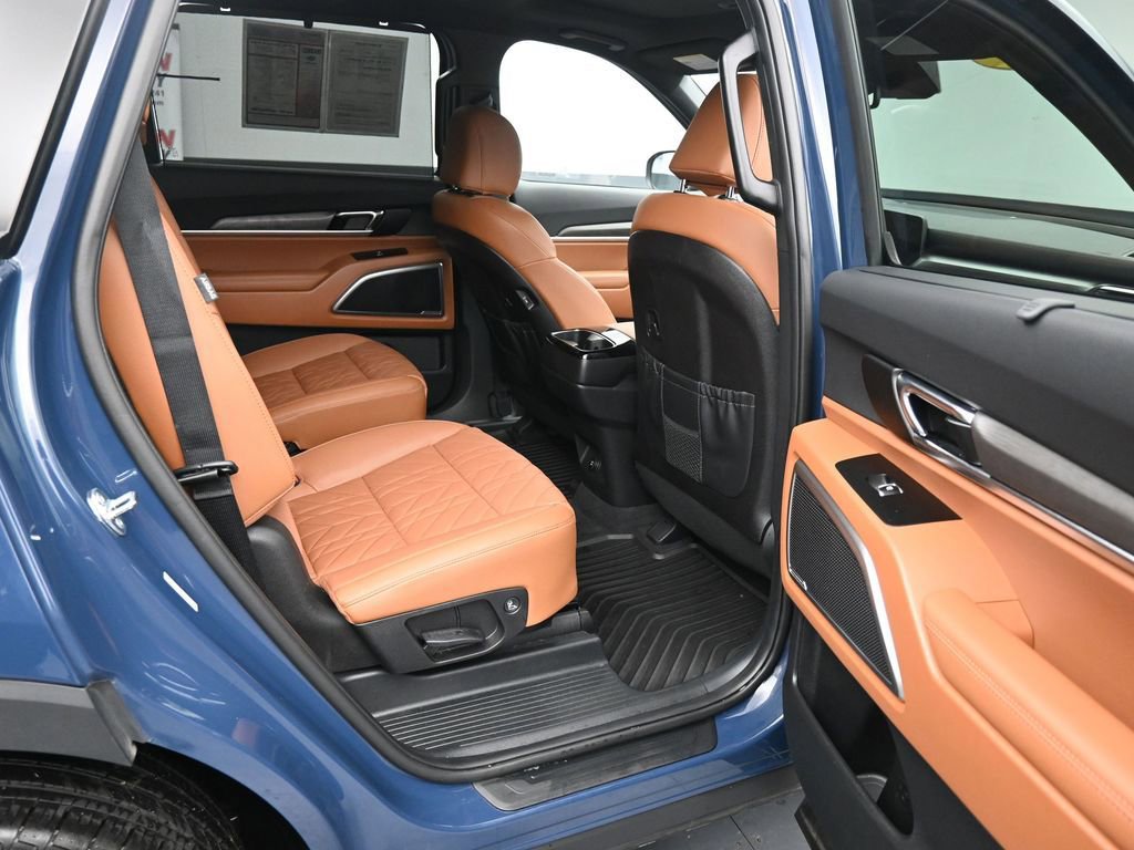 Used 2025 Kia Telluride EX X-Line image 12